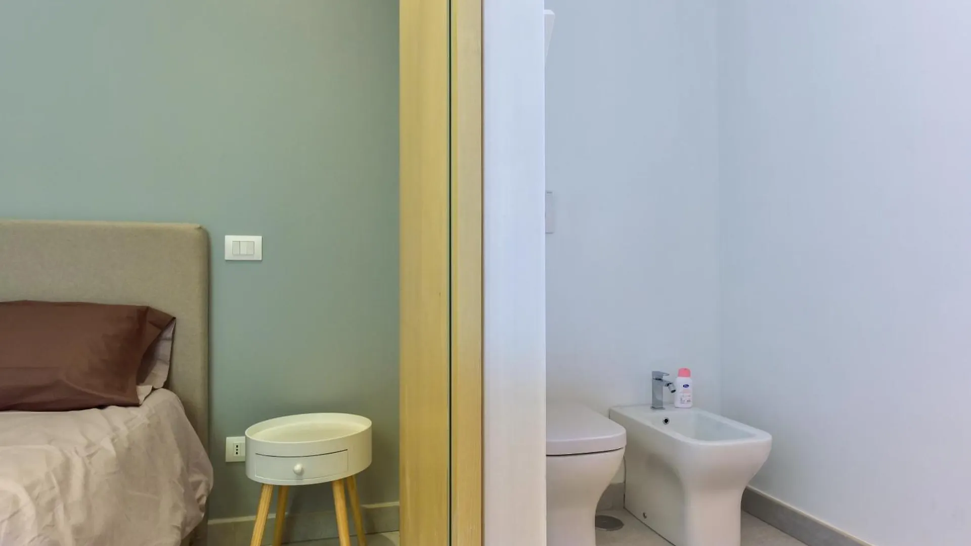 Oasi Piceni - Apartment With Private Terrace Rome Italy