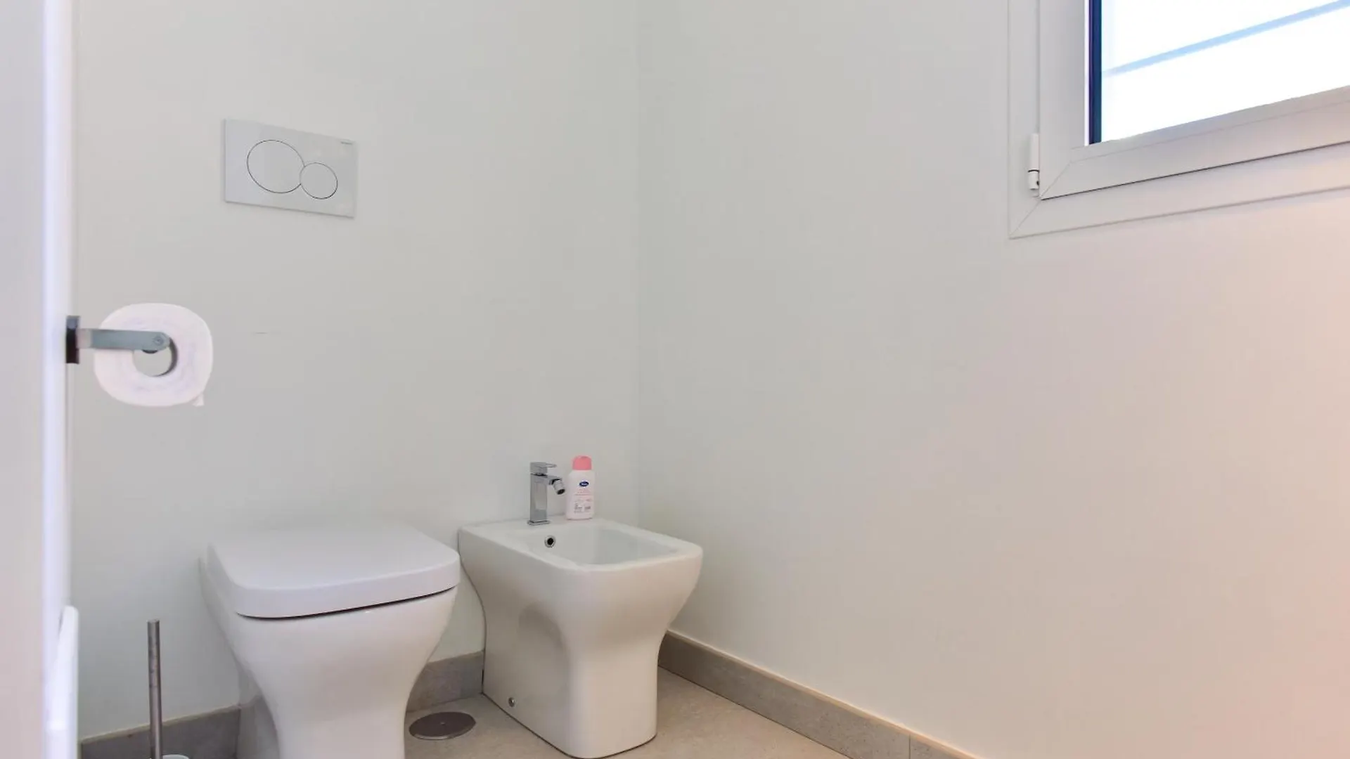Oasi Piceni - Apartment With Private Terrace Rome Italy