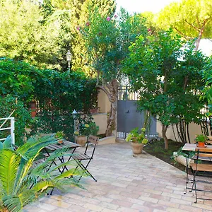 Bed & Breakfast Domus Aurea, Rome